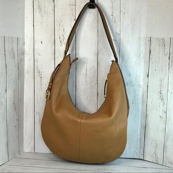 tan leather slouch hobo bag